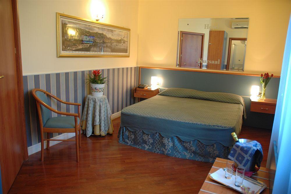 Hotel Kursaal Наполи Екстериор снимка